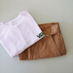 Vans shorts and medium Tee set